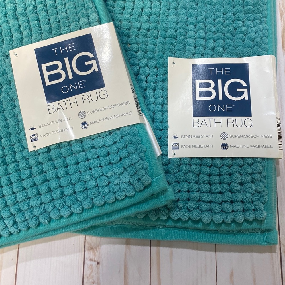 2 NWT “The Big One” Bath Rugs